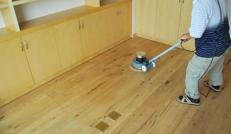 怎樣做好地板打蠟這件事？東莞清潔公司來(lái)告訴您