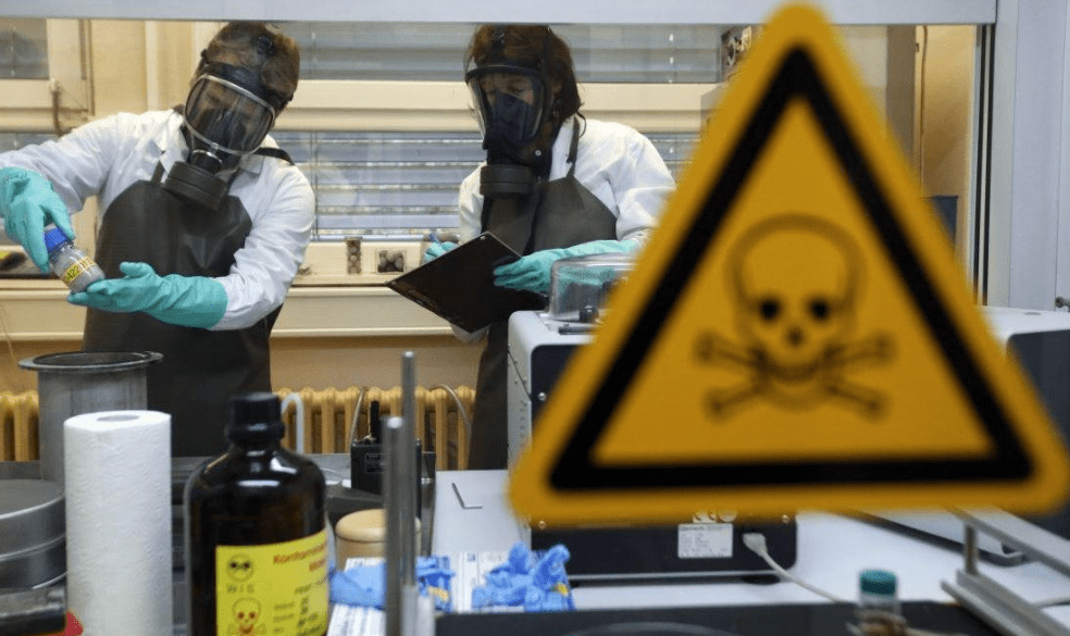 看這回美國(guó)作何解釋！歐洲的新冠病毒或來(lái)自德堡，傳播路徑已公布